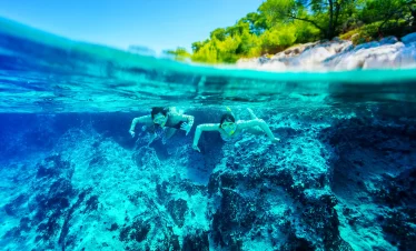 vacancesguadeloupe__active-diver-couple-2026-01-08-07-42-20-utc